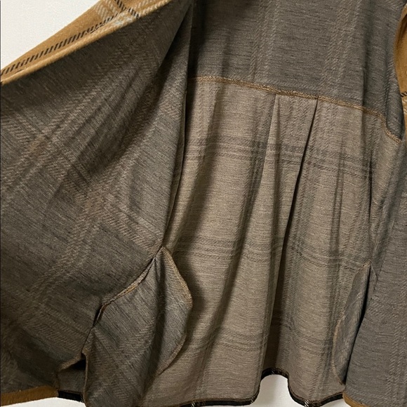 Brown Plaid Women's Shaket - Picture 6 of 8